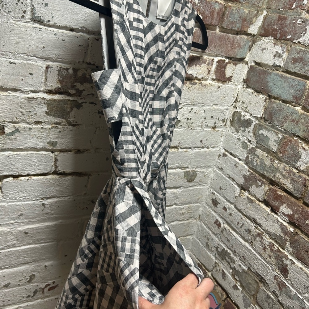 Prose & Poetry Gray and White Checkered Sleeveless Mini Length Dress. Size Small - Picture 4 of 10